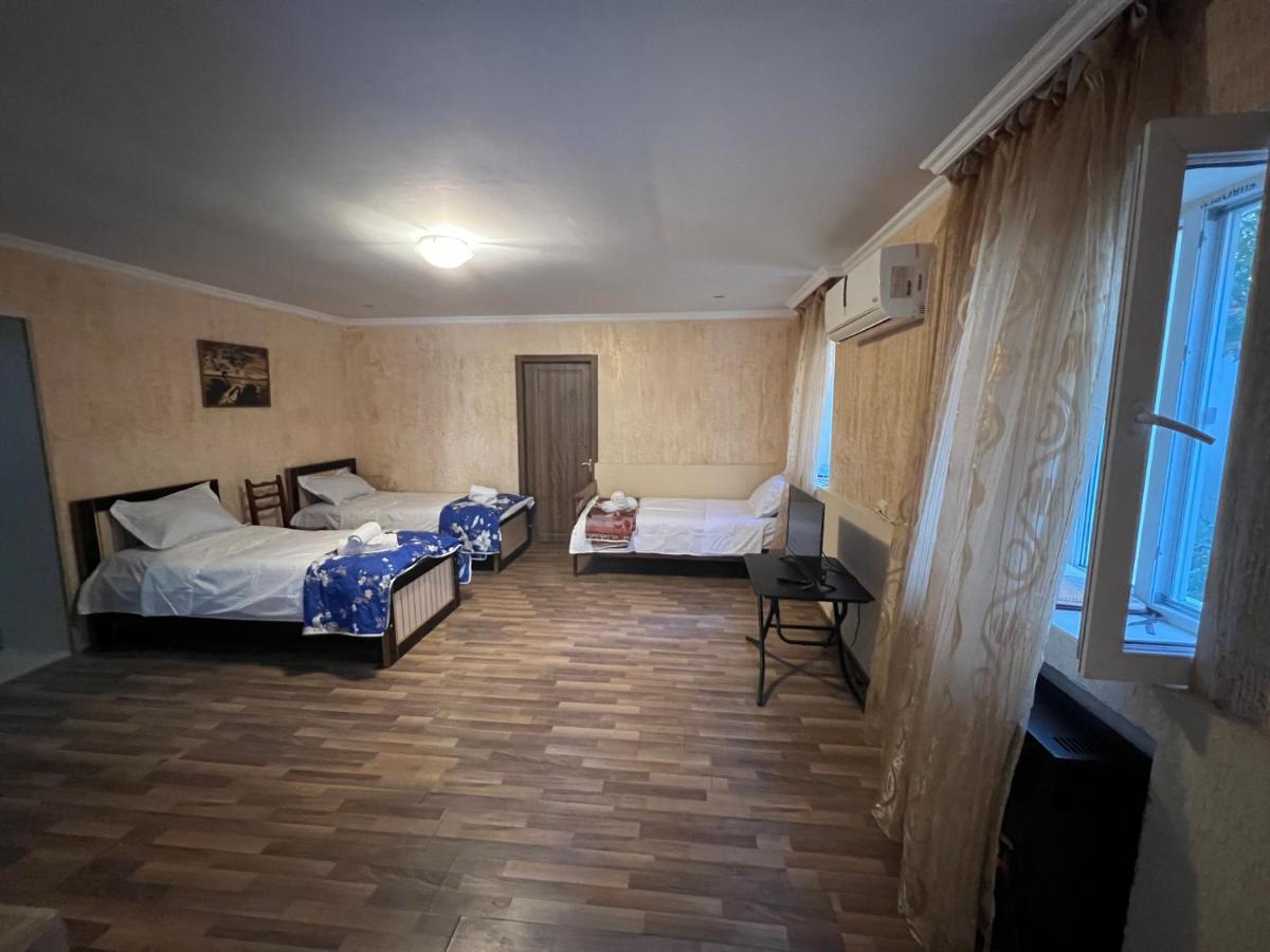 Cozy Apartment In The Centre Of Koetaisi Buitenkant foto