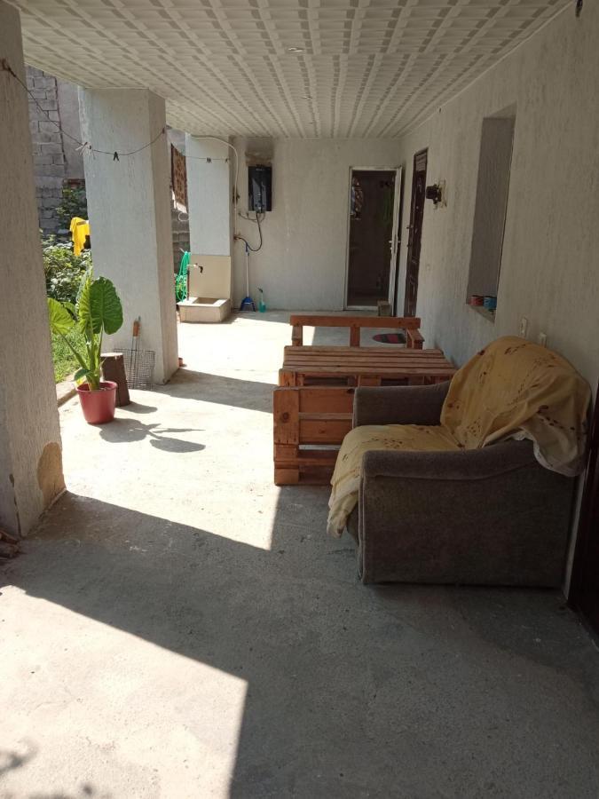Cozy Apartment In The Centre Of Koetaisi Buitenkant foto